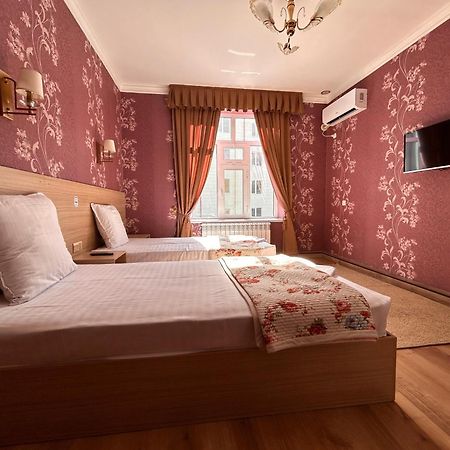 Hotel Ishonch Samarkand Esterno foto