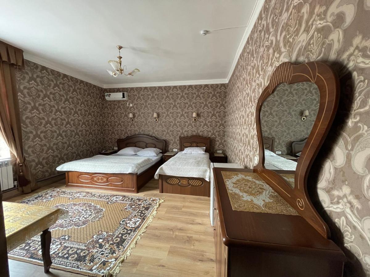 Hotel Ishonch Samarkand Esterno foto